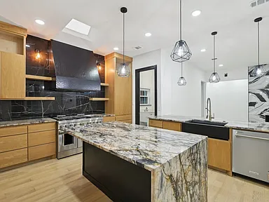 Kitchen range hood and backsplash Plano TX remodel